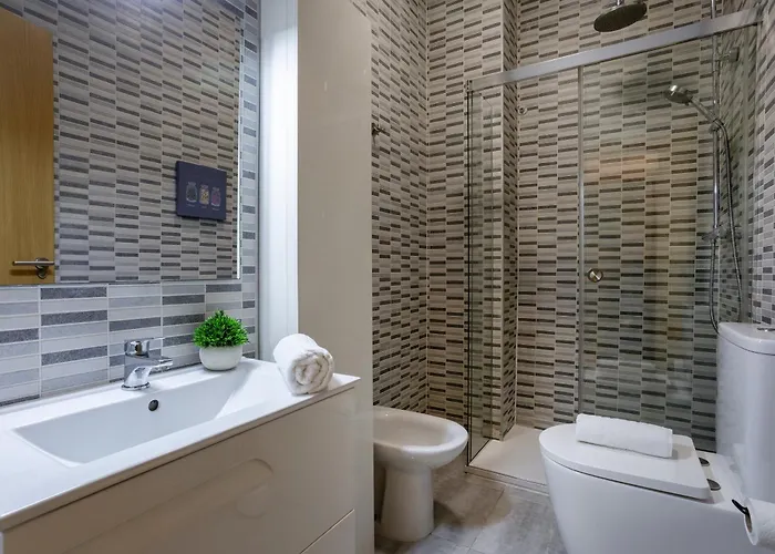 -malagasunapts- Jinetes Chil Pool & Park2 *